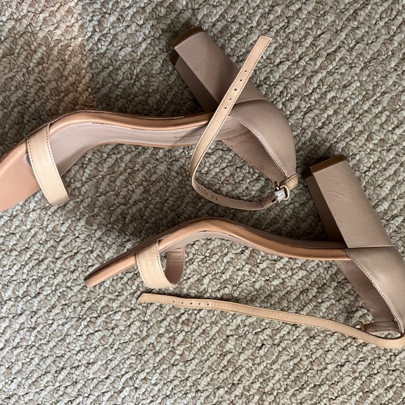 Stuart Weitzman NearlyNude Ankle Strap Sandal - Picture 7 of 10